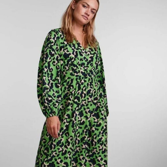 Pieces Darsy Punky Green Coquette Rosette Midi Dress - Picture 3 of 16